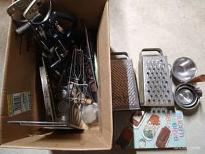 lot 289 image: Vintage Utensils