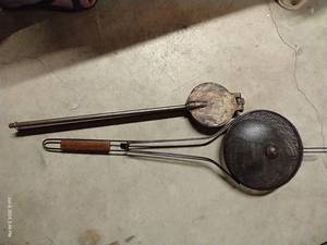 lot 295 image: Two Long-Armed Food Tools