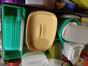 lot 321 image: Big Tupperware Lot