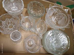 lot 337 image: Crystal Dishes