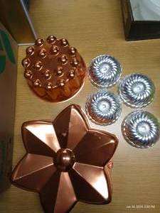 lot 339 image: Jello Molds