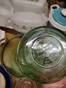 lot 344 image: Mismatched Ovenware- Fire King, Dynaware, Glass-Bake, Anchor Hawkins