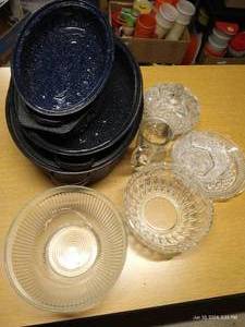 lot 364 image: Enamelware & Glass