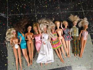 lot 396 image: Ten Barbie (or related) Dolls