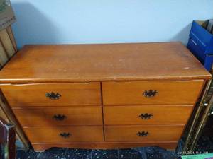 lot 407 image: Six Drawer Dresser