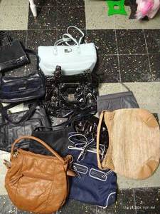 lot 412 image: Purses
