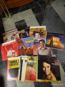 lot 423 image: Box of 20 Records