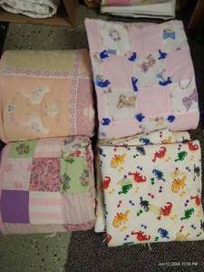 lot 434 image: Childrens Quilts