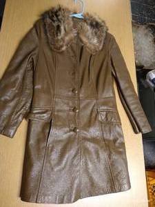 lot 473 image: Womens Small Park Leather Coat