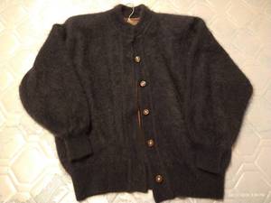 lot 515 image: Dark Blue Angora Feeling Vintage Sweater
