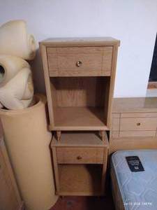 lot 518 image: Two Night Stands