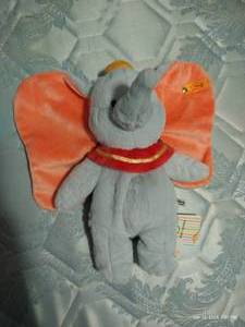 lot 526 image: Nice Steiff Stuffed Dumbo Plush