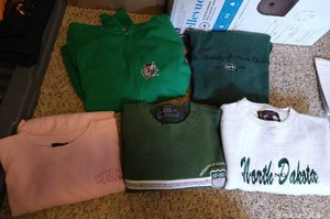 lot 537 image: (5) Univ. of North Dakota Sweatshirts - (1) Sioux Logo