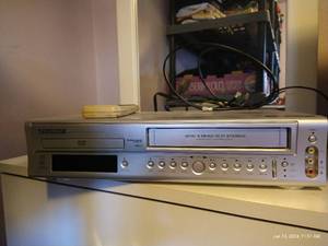 lot 547 image: Sylvania VHSDVD Player