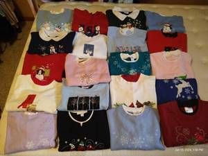 lot 578 image: (20) Winter-Themed ShirtsSweatshirts