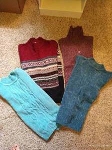 lot 580 image: (4) Nice Sweaters - LL Bean, Alfred Dunner, Croft & Barrow