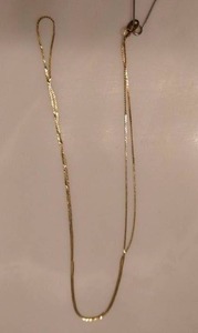 lot 591 image: 23 14k Gold Chain (Broken Clasp)