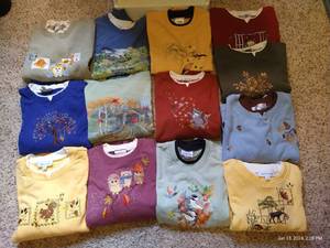 lot 594 image: (13) Fall Sweatshirts