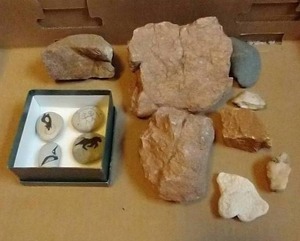 lot 605 image: Miscellaneous Rocks & Art Rocks