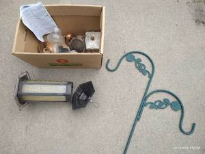 lot 642 image: Shepherds Hook, Bird Feeder & Lanterns