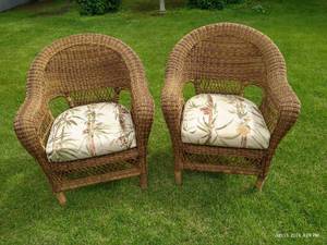 lot 656 image: (2) Gorgeous Wicker Chairs & Pads