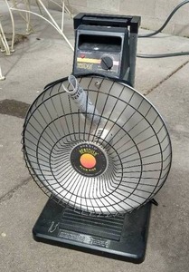 lot 667 image: Presto HeatDish Plus Rise