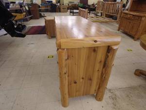 lot 4 image: Lonesome Cottage Six-Drawer Pine Dresser
