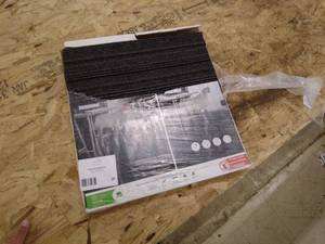 lot 30 image: Box of 8 Modular Floor Tiles - 21.5 Sq Ft Coverage