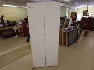 lot 86 image: White Storage Cabinet with Double Doors
