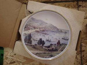 lot 125 image: Assorted Decorative Plate Collection with Historical and Scenic Designs