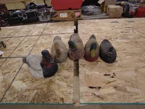 lot 120 image: Lot of 6 Vintage Duck Decoys
