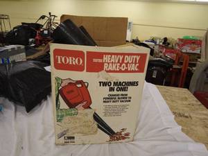 lot 192 image: Toro 550TBX Heavy Duty Rake-O-Vac Blower and Vacuum