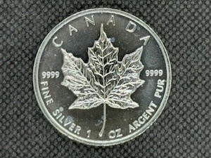 2009 BU Canadian 1 Oz. Silver Maple Leaf Coin