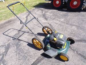 lot 5 image: Craftsman 6 HP Mower