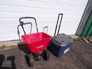 lot 9 image: Fertilizer Spreader and Coleman Cooler