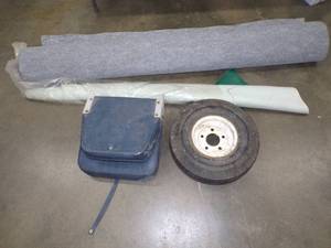 lot 18 image: Boat Trailer Tire, Boat Seat Vinyl, Boat Carpet and Boat seat