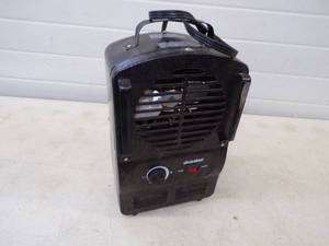 lot 24 image: Electric Heater