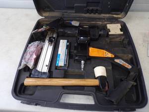 lot 47 image: Freeman 3 in 1 Floring Nailer with Case