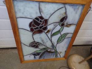 lot 50 image: Stain Glass Rose,  Stain Glass Lamp, Stain Glass Lighted dcor