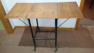 lot 704 image: Vintage Sherman Mason Typewrite stand.