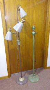lot 797 image: Classic mid-century tri-light floor lamp, Gerald Thurston and More