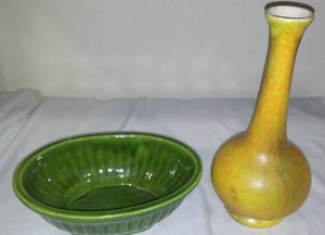 lot 738 image: Vintage Haeger Pottery (2).