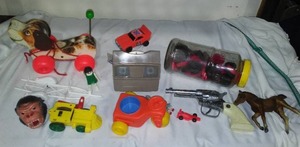 lot 742 image: Toy Variety.