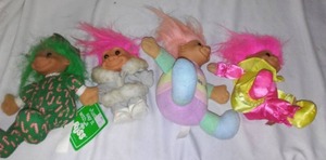 lot 743 image: Vintage Trolls Soft Bodies.