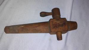 lot 760 image: Vintage Maple Syrup Tap.