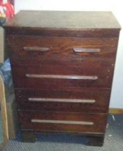 lot 803 image: Dresser Vintage. Good.