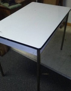lot 841 image: Enamelware Table, Metal Legs.