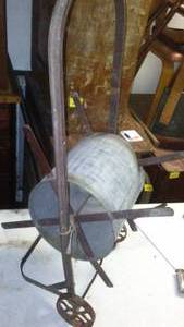 lot 991 image: Metal Reel On Wheels.
