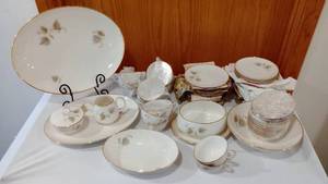 lot 871 image: Noritake China, Fantasia.