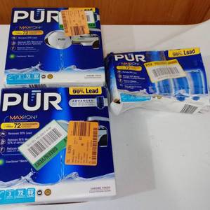 lot 872 image: PUR Water Filtration Faucet adapter (2) and Filters.